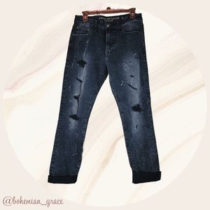 ⏰GONE 3/20!! *NWOT* American Eagle Distressed Black Straight Leg Jeans size 4